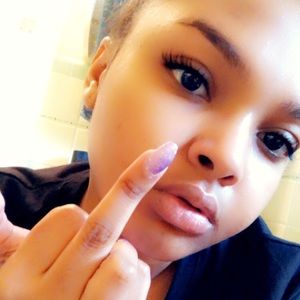 Meet your Posher, Sierra